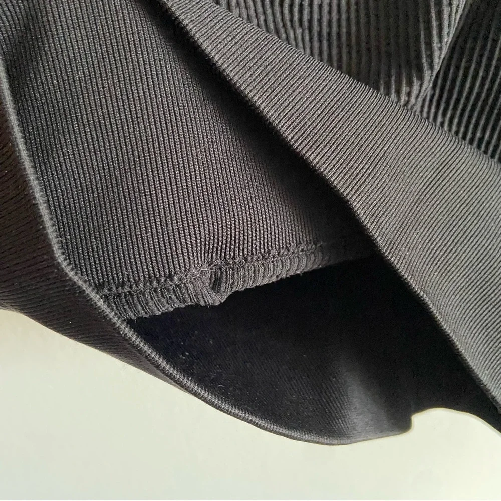 Free People Intimately Black Ribbed Crewneck Stretch Tank Top Size M/L READ - Picture 4 of 13
